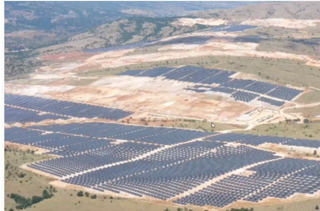 Κοζάνη: Στο χθεσινό συμβούλιο καταψηφίστηκε από τους συμβούλους της «Ενότητας» η θέση του κ. Μαλούτα. Συνεχίζει όμως να στηρίζεται απ΄ τους δύο εταίρους του, κάτι είναι κι αυτό”