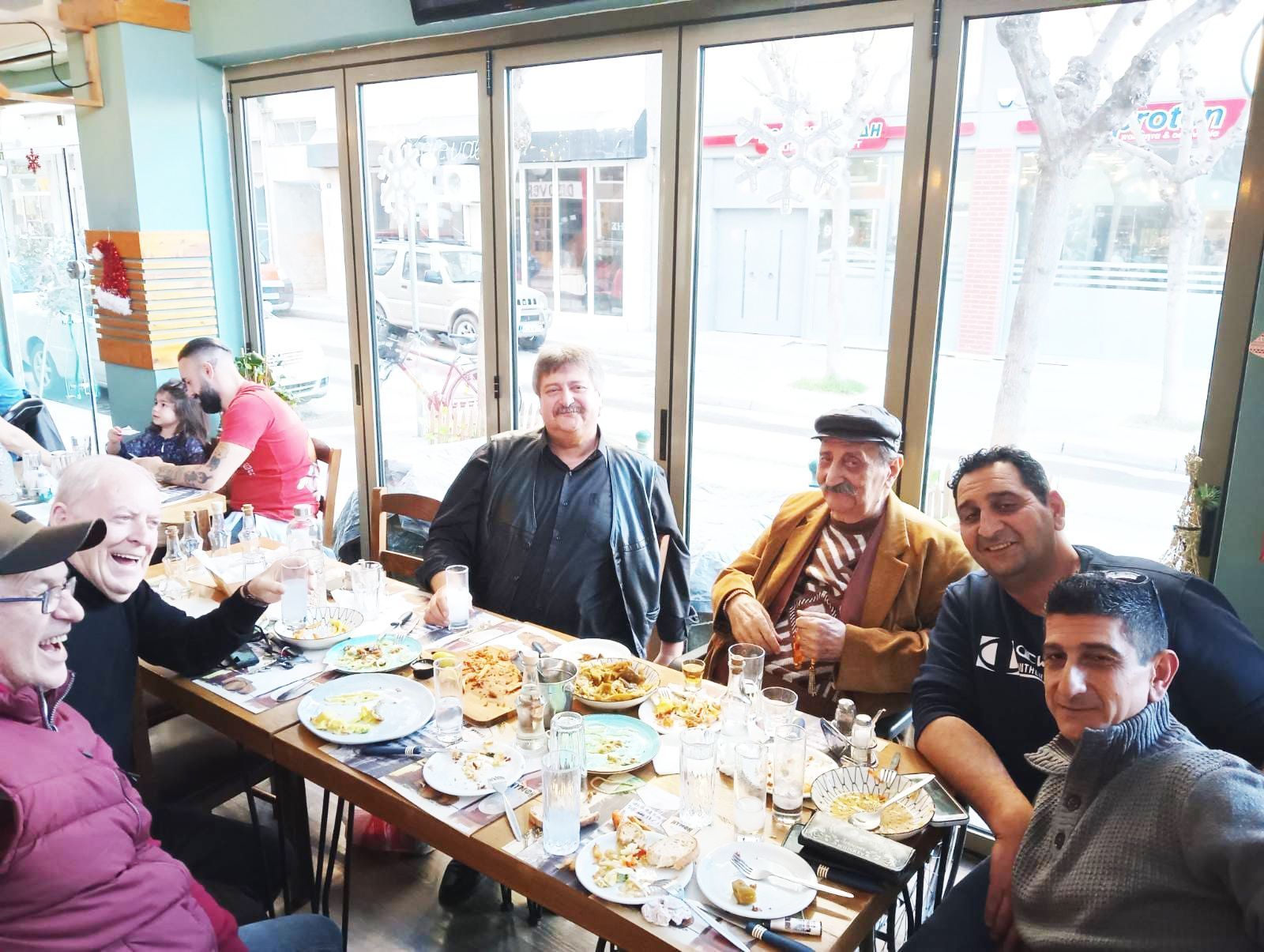 Χρόνια Πολλά στο "Δάσκαλο" (της Πόλεως) - αειθαλής και γιγαντόμορφος σαν τα ψηλά βουνά!!!!!