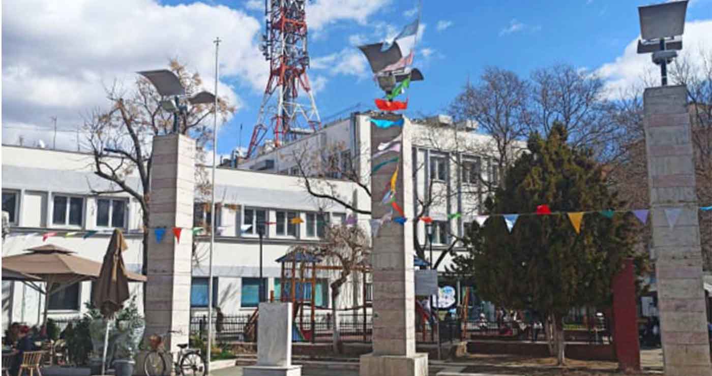 Εικόνα μπάχαλου στην Πτολεμαΐδα το διήμερο της Αποκριάς, με ευθύνη της Δημοτικής Αρχής