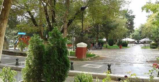 Παλαιόν Πάρκον - Πάρκα χρειαζόμαστε όχι καφετερίες και "τεκέδες"