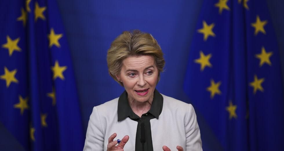 Τυμπανοκρουσίες για τη Λάιεν