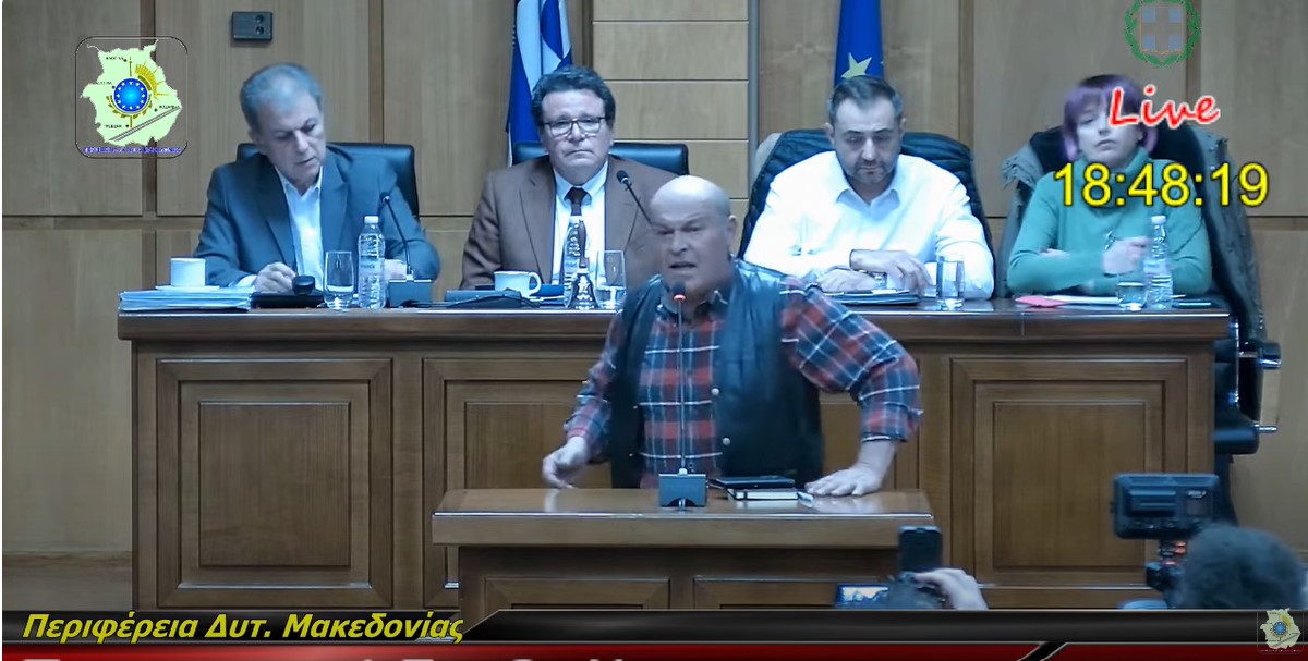 Άστραψε και βρόντηξε ο κύριος Μόσχος