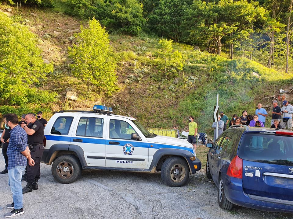   Μπλόκο Νυμφαίου – Με παρουσία διμοιρίας ΜΑΤ και ισχυρών Aστυνομικών Δυνάμεων κάμφθηκε η αντίσταση των κατοίκων