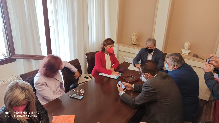 Κριτική επί των αιτημάτων του κυρίου Πλακεντά στο κλιμάκιο απεσταλμένων του κυρίου Μητσοτάκη -  και τα απανωτά του φάουλ.